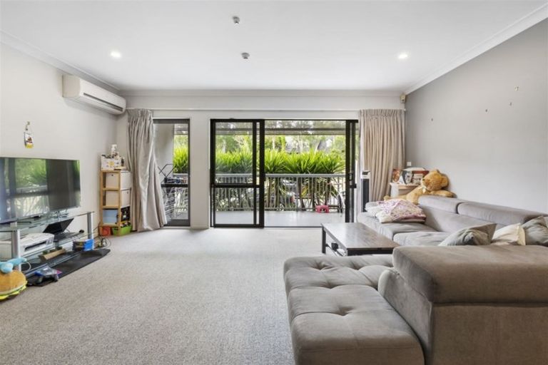 Photo of property in 7/128 Stancombe Road, Flat Bush, Auckland, 2016
