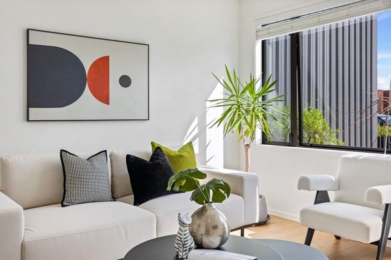 Photo of property in 33 Wallace Road, Hobsonville, Auckland, 0616