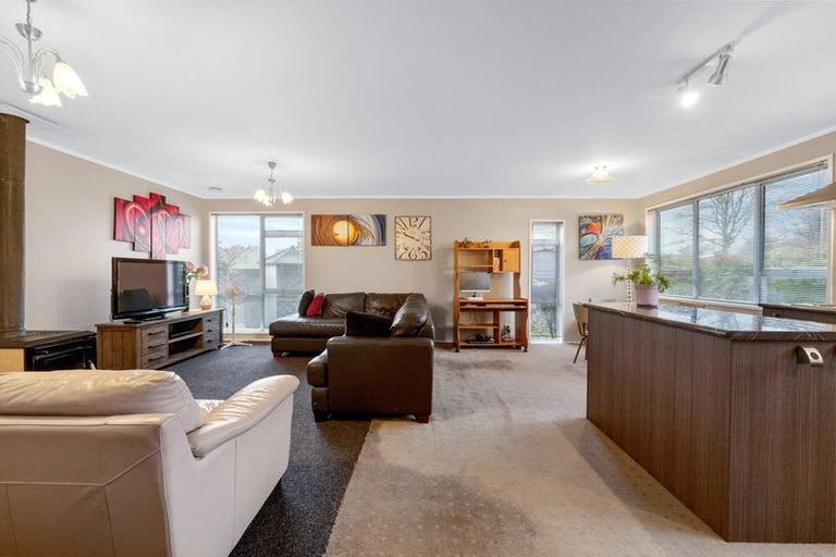 Photo of property in 84 Invergarry Road, Hilltop, Taupo, 3330