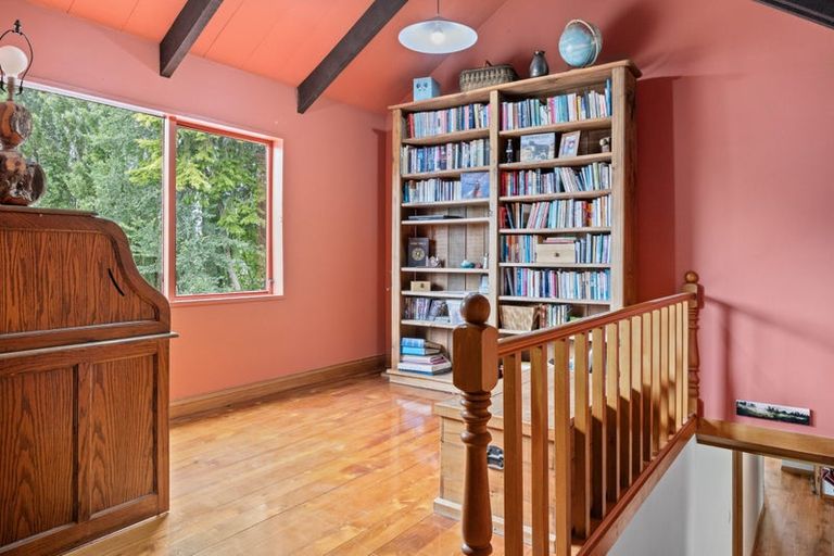 Photo of property in 280 Hasketts Road, Yaldhurst, Christchurch, 7678