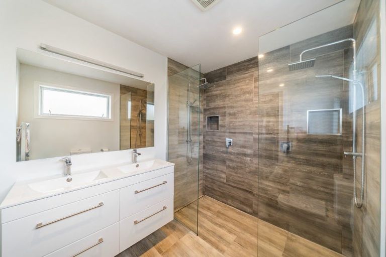 Photo of property in 66 Mount Marua Way, Timberlea, Upper Hutt, 5018