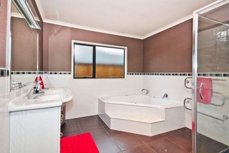 Photo of property in 45 The Esplanade, Huntington, Hamilton, 3210