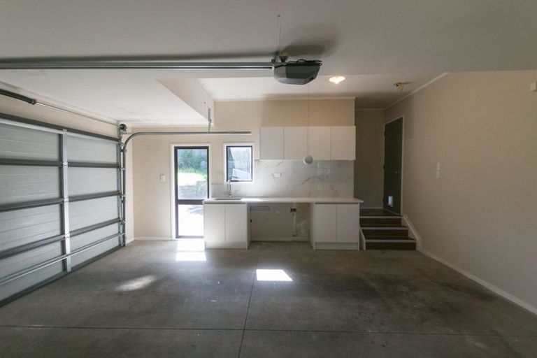 Photo of property in 3 Cairnbrae Court, Northcross, Auckland, 0632