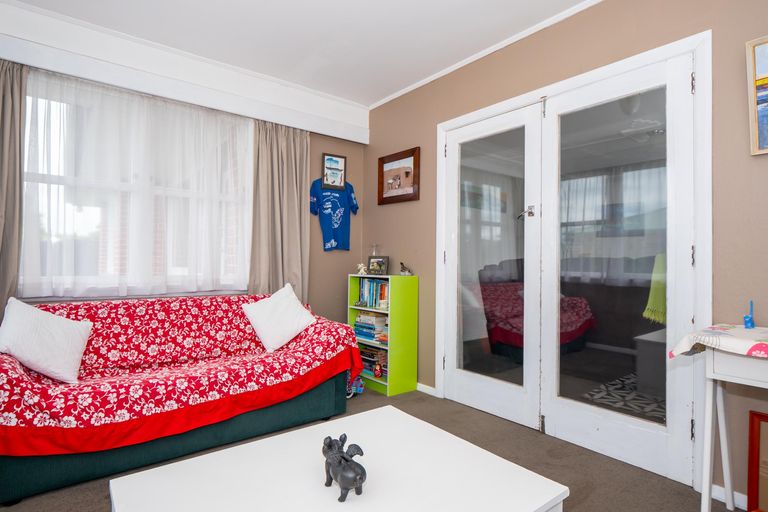 Photo of property in 39 Main Road, Pleasant Point, 7903