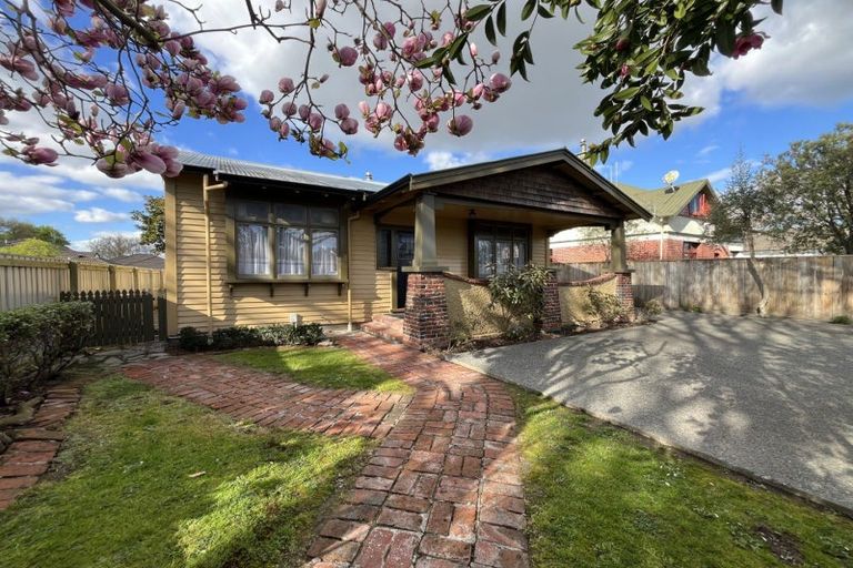 Photo of property in 25 Ranfurly Street, Hokowhitu, Palmerston North, 4410