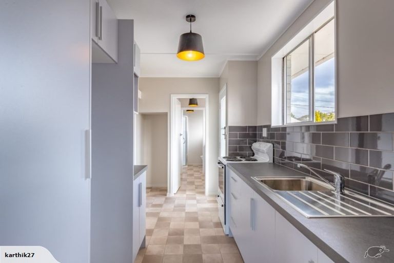 Photo of property in 2/39 Palmer Court, Silverstream, Upper Hutt, 5019