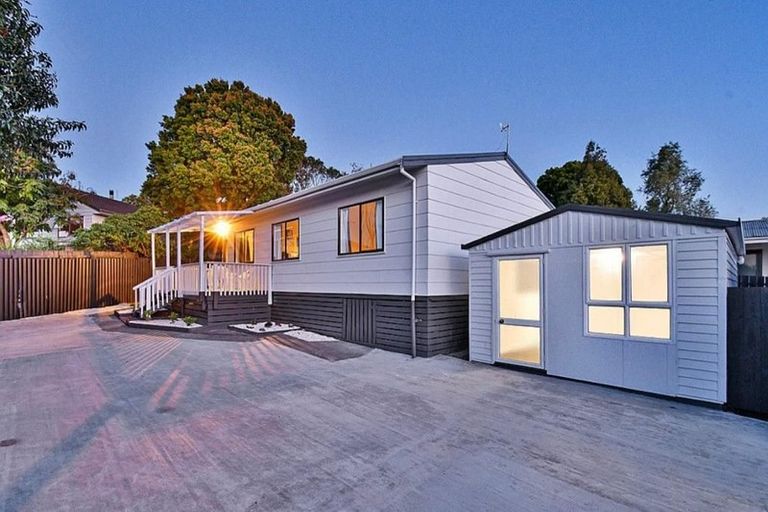 Photo of property in 2/226a Dominion Road, Red Hill, Papakura, 2110