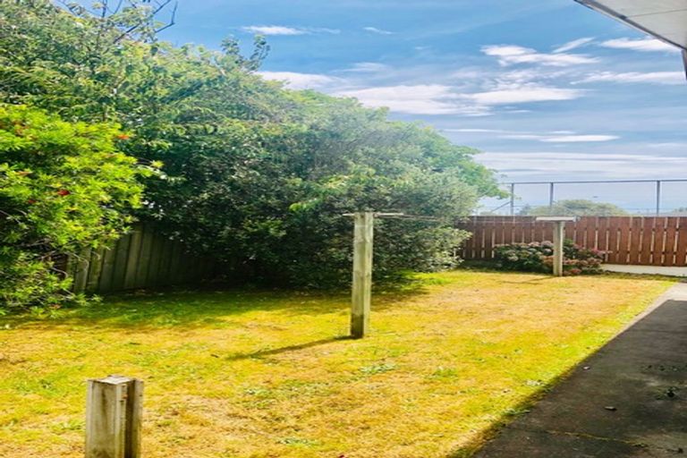 Photo of property in 105a-b Hillcrest Road, Raumati Beach, Paraparaumu, 5032