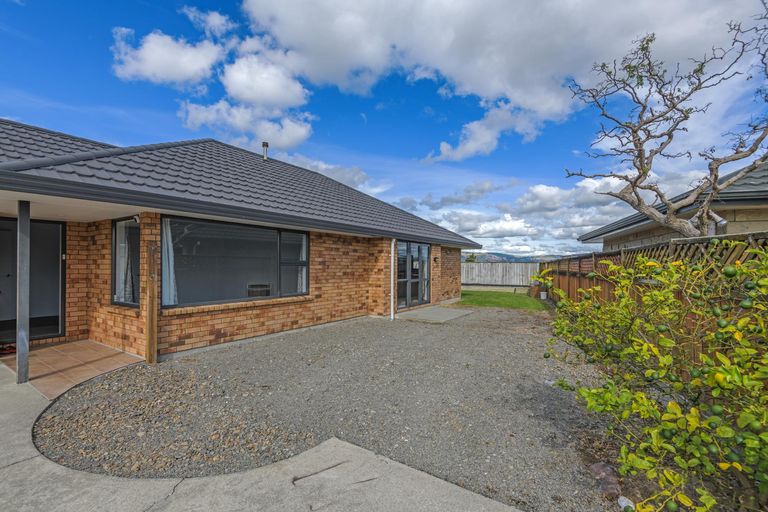 Photo of property in 9 Alpine Grove, Kelvin Grove, Palmerston North, 4414