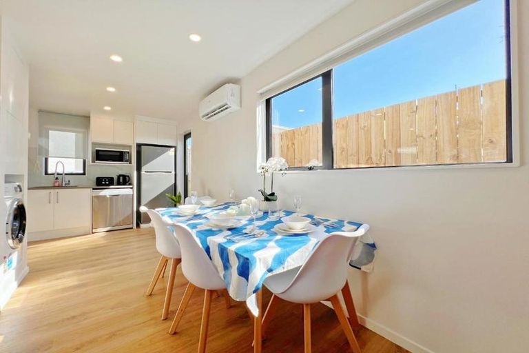 Photo of property in 321a Pakuranga Road, Pakuranga Heights, Auckland, 2010