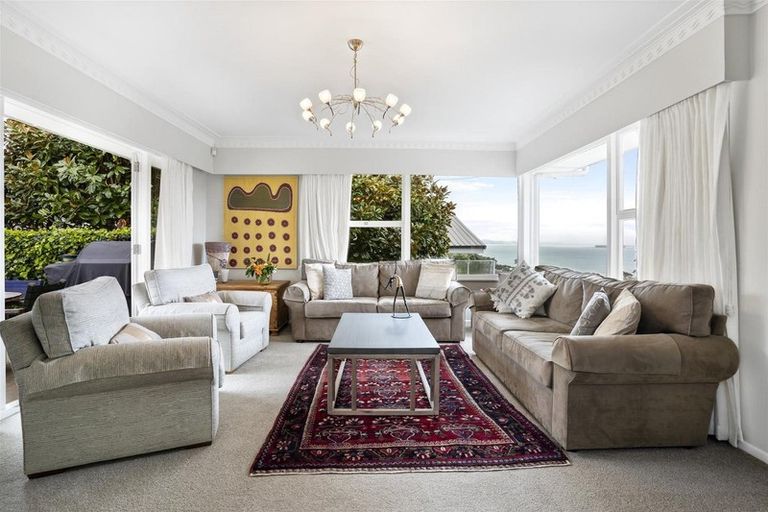 Photo of property in 2/5 Colmar Road, Mellons Bay, Auckland, 2014