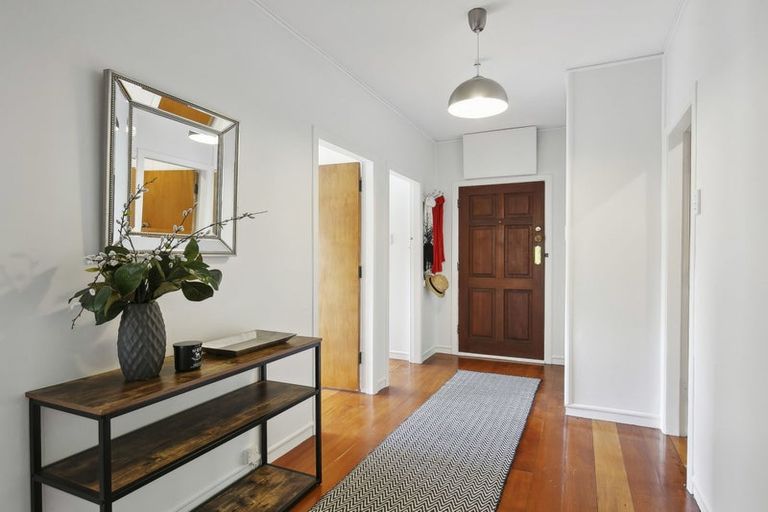 Photo of property in 55 Makara Road, Karori, Wellington, 6012