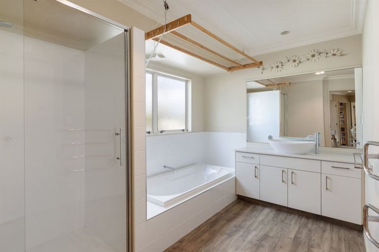 Photo of property in 56b Marine Parade, Mount Maunganui, 3116