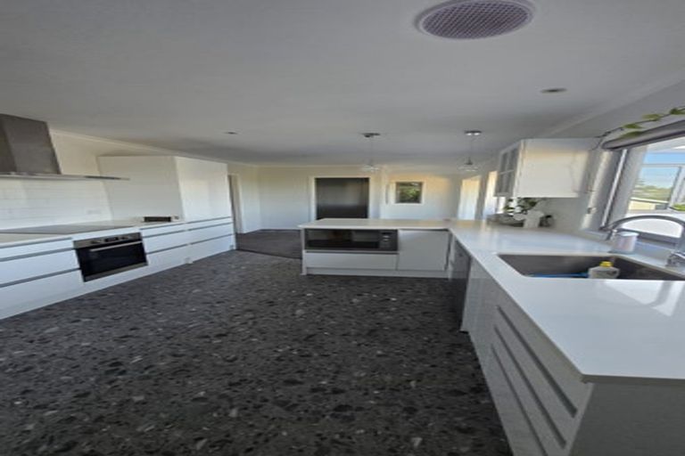 Photo of property in 63 Carlisle Road, Torbay, Auckland, 0630