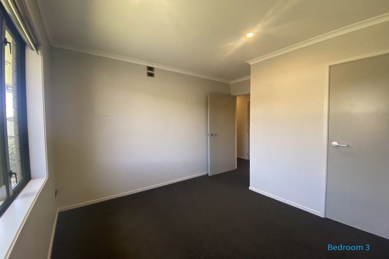 Photo of property in 51 Alberta Road, Glen Avon, New Plymouth, 4312