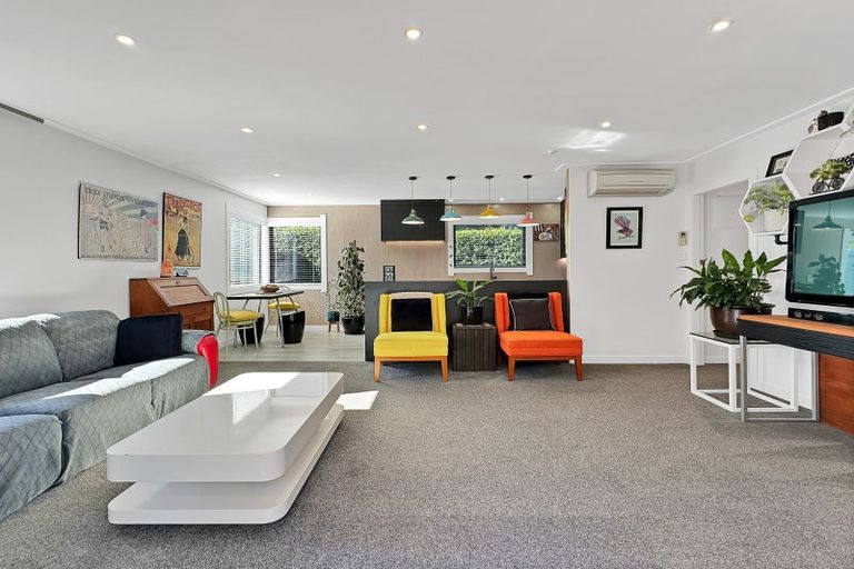 Photo of property in 1/11 Gibbs Place, Kinloch, Taupo, 3377