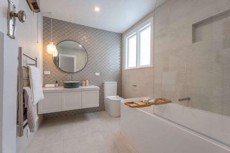 Photo of property in 5 Roosevelt Avenue, St Albans, Christchurch, 8014