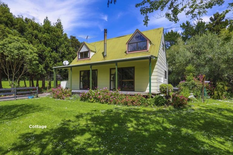 Photo of property in 9 Dysart Lane, Kumeu, 0891