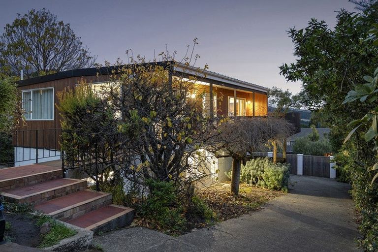 Photo of property in 212 Dyers Pass Road, Cashmere, Christchurch, 8022