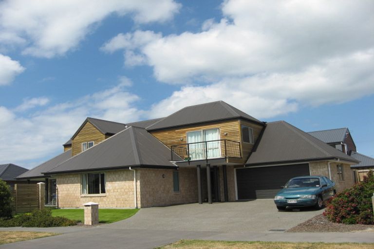 Photo of property in 3 Bancroft Place, Parklands, Christchurch, 8083