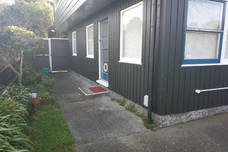 Photo of property in 31 Kaihuia Street, Northland, Wellington, 6012