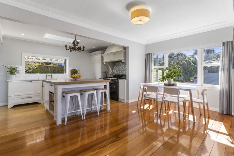 Photo of property in 75 Churchill Road, Cockle Bay, Auckland, 2014