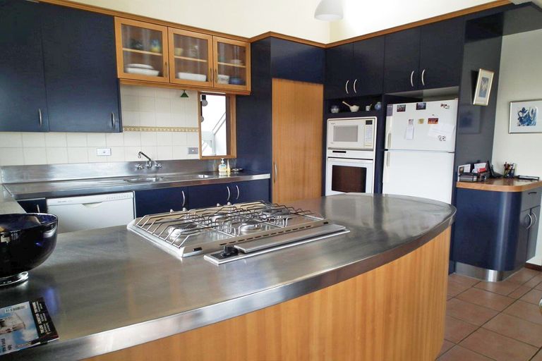 Photo of property in 1 Brinkburn Street, South Hill, Oamaru, 9400