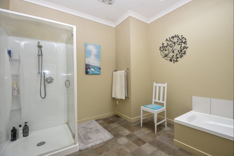 Photo of property in 26 Deller Drive, Carterton, 5713