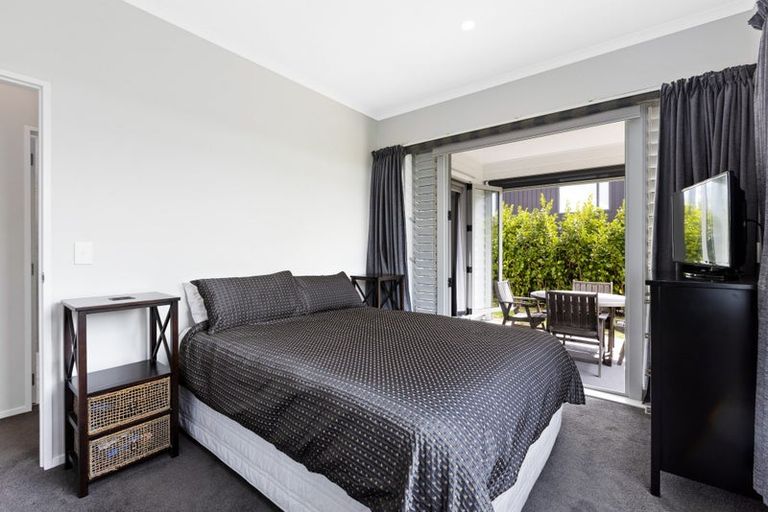 Photo of property in 6a Kuku Avenue, Red Beach, 0932