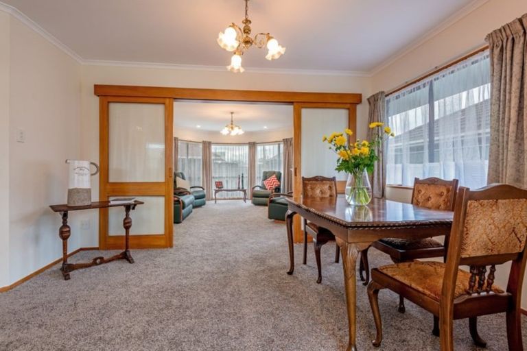 Photo of property in 10 Seville Court, Terrace End, Palmerston North, 4410