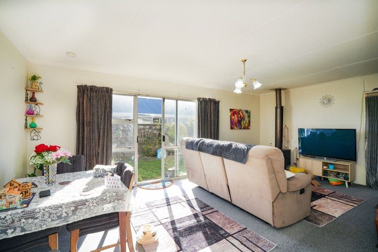 Photo of property in 44 Wicklow Street, Clifton, Invercargill, 9812