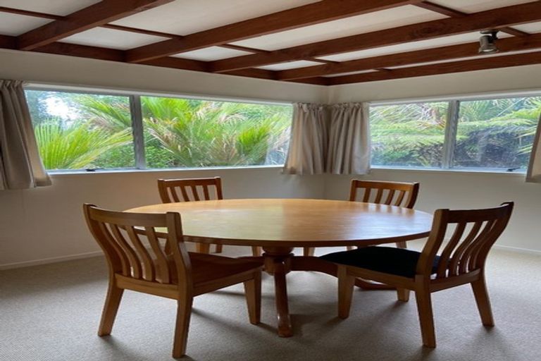 Photo of property in 33 Reynolds Place, Torbay, Auckland, 0630