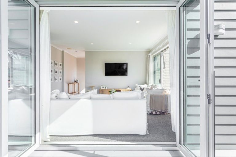 Photo of property in 61 Buckley Avenue, Hobsonville, Auckland, 0616