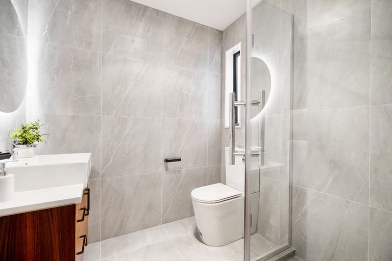 Photo of property in 14c Serjeant Street, Henderson, Auckland, 0612