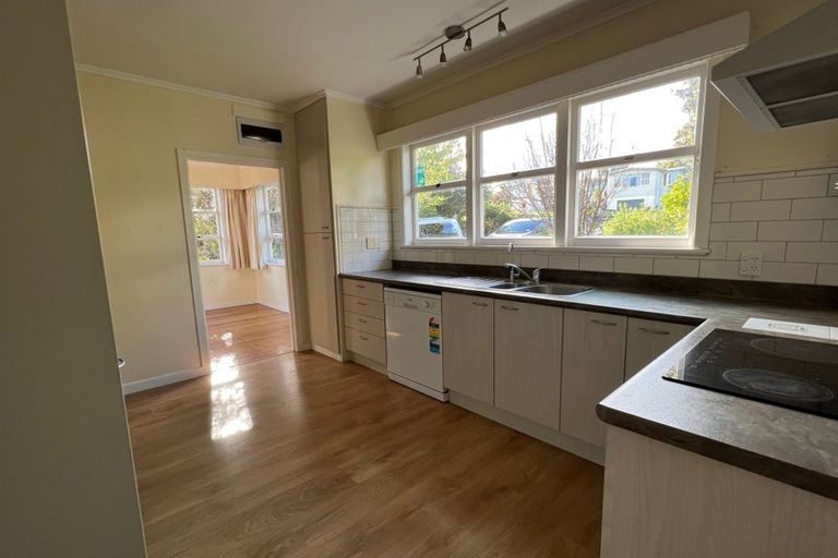 Photo of property in 9 Lewis Road, Pakuranga, Auckland, 2010