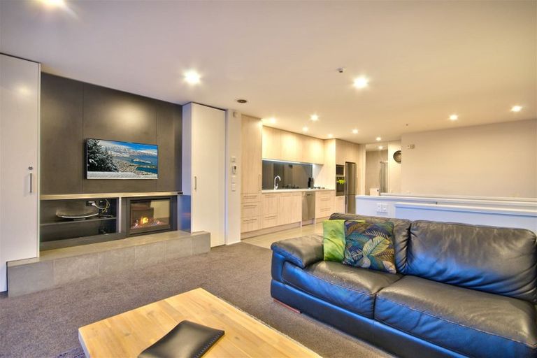 Photo of property in The Beeches Apartments, 13/60 Hallenstein Street, Queenstown, 9300