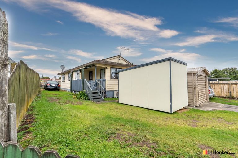 Photo of property in 2/10 Ebenezer Way, Clendon Park, Auckland, 2103