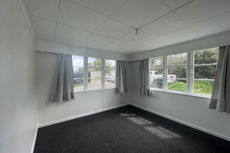 Photo of property in 10 Igloo Place, Red Hill, Papakura, 2110