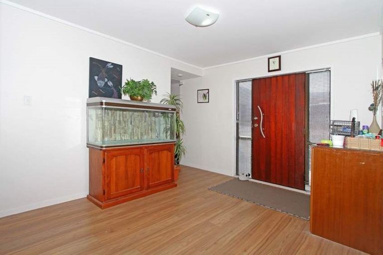 Photo of property in 29 Kelman Road, Kelston, Auckland, 0602