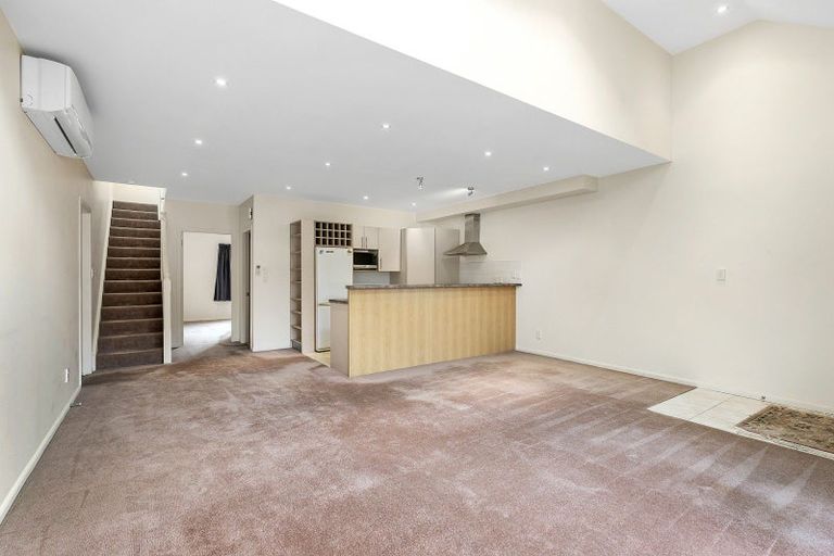 Photo of property in 12 Futuna Close, Karori, Wellington, 6012