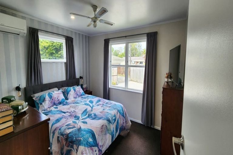 Photo of property in 16 Filmer Place, Melville, Hamilton, 3206