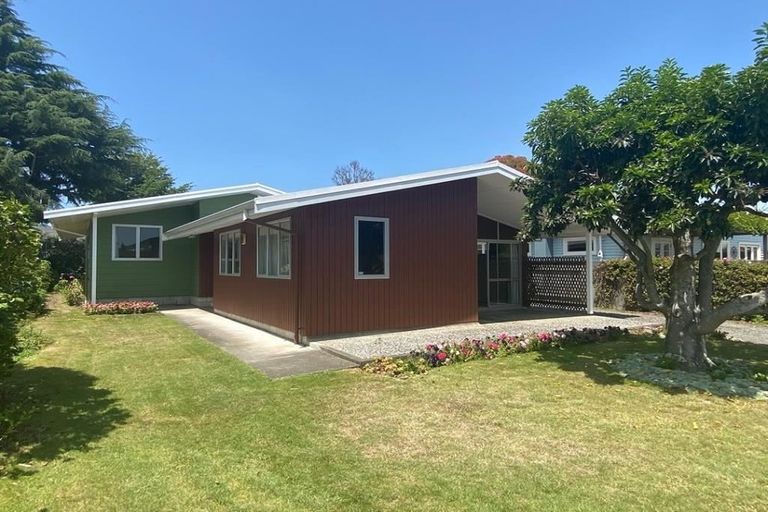 Photo of property in 79 Te Mata Road, Havelock North, 4130