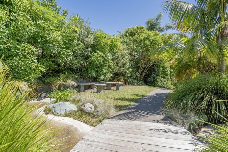 Photo of property in 112 Marram Place, Matarangi, Whitianga, 3592