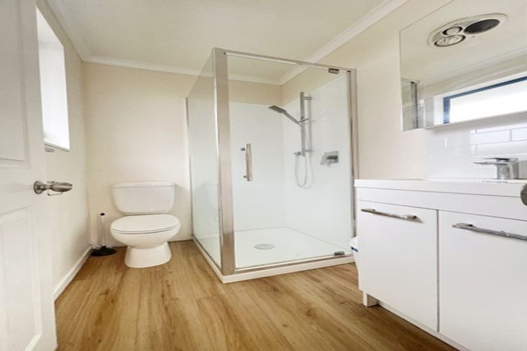 Photo of property in 47a Andrew Road, Howick, Auckland, 2010