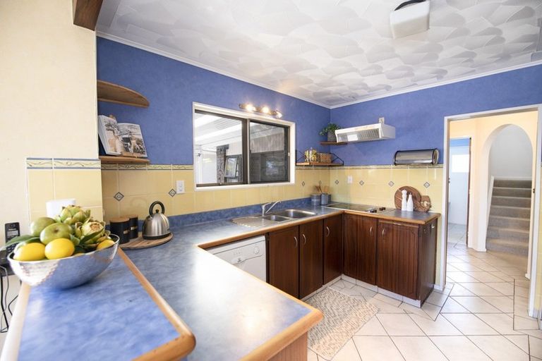 Photo of property in 12a Avenue Road, Greenmeadows, Napier, 4112