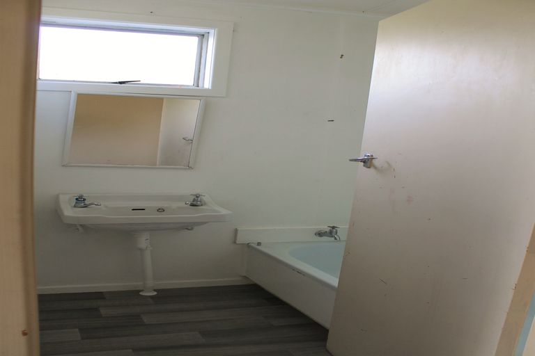 Photo of property in 72 Tyndall Road, Outer Kaiti, Gisborne, 4010