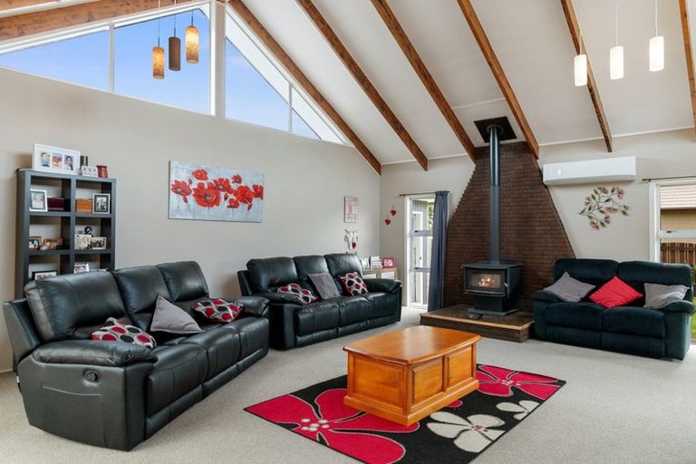 Photo of property in 2 Fencourt Crescent, Katikati, 3129