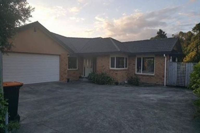 Photo of property in 72a Summerhill Drive, Fitzherbert, Palmerston North, 4410