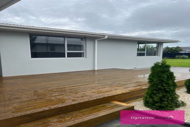 Photo of property in 15 Royal Park Drive, Parklands, Christchurch, 8083