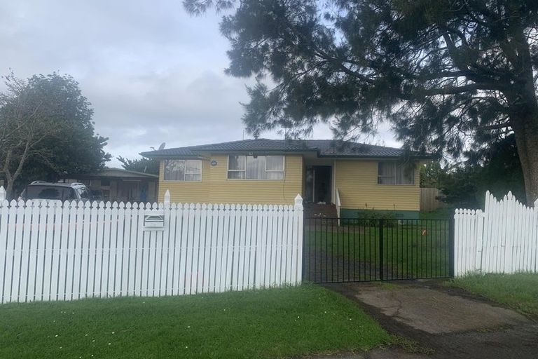 Photo of property in 28 Zelda Avenue, Clover Park, Auckland, 2023